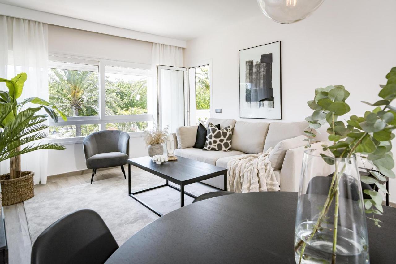 Pr - Stunning Flat Front Line Puerto Banus Appartement Marbella